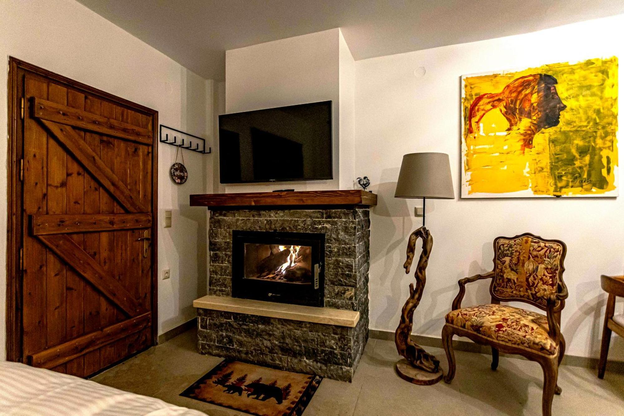 Mz Reindeer Hotel Kalivia  Ngoại thất bức ảnh