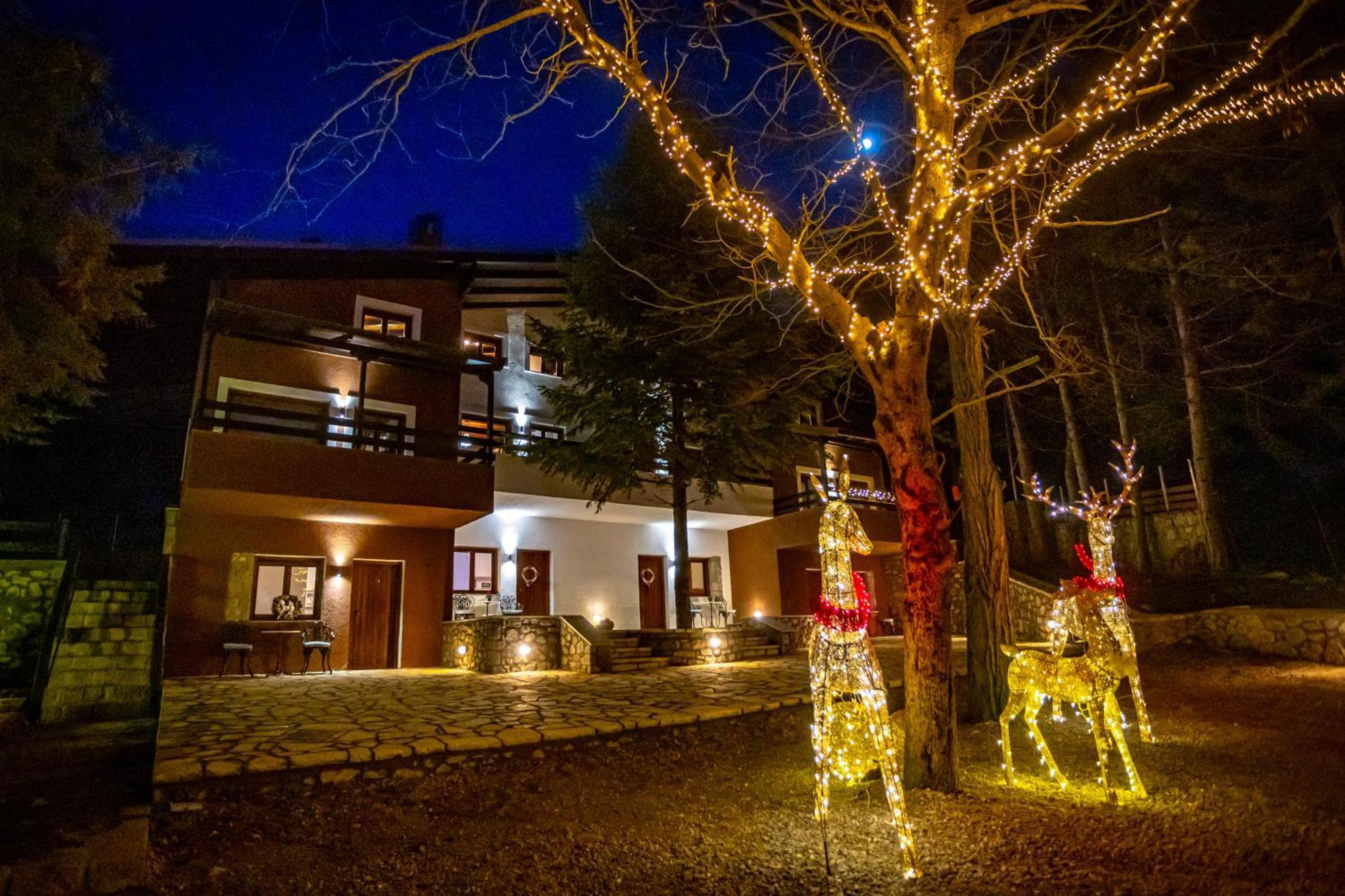 Mz Reindeer Hotel Kalivia  Ngoại thất bức ảnh